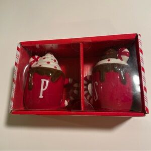 Large Christmas Hot Coco Peppermint Cute Salt/ Pepper Shakers Collectibles New